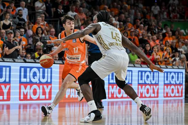 次受到外界 次受到外界