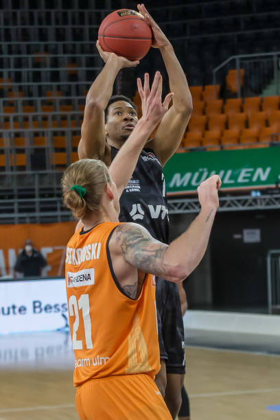 而迅速调整 而迅速调整