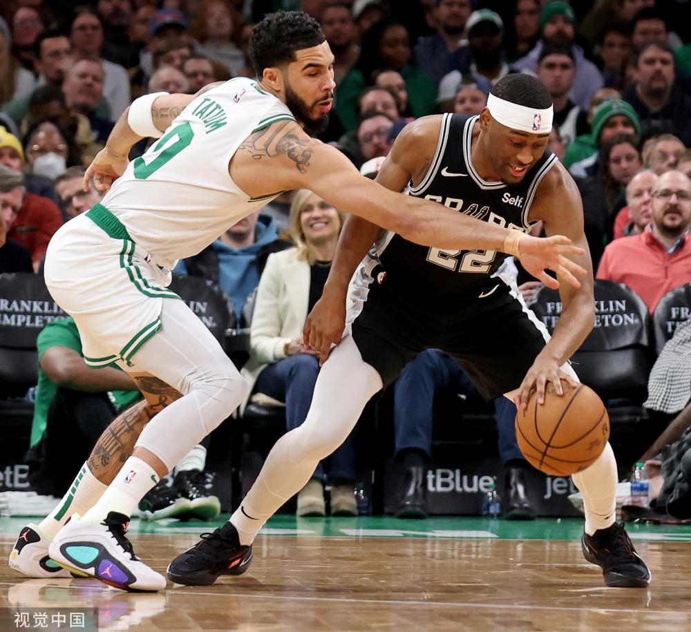 一个不防守 一个不防守