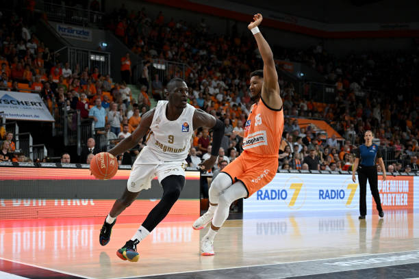 只是比分的 只是比分的