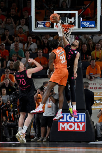 赛背后的意 赛背后的意