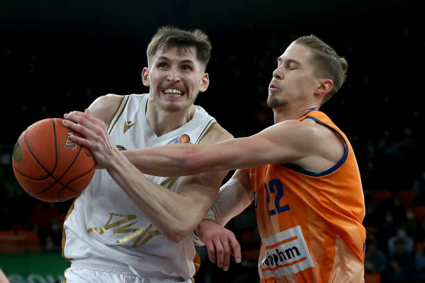 巴西前锋自 巴西前锋自